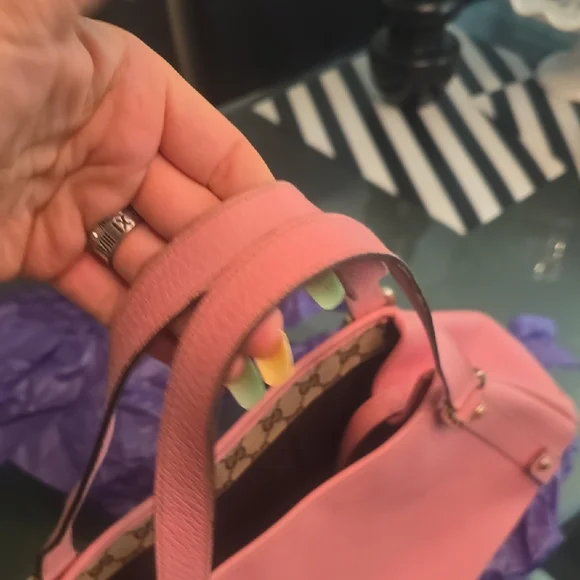 Gucci Pink Shoulder Bag with Dome Shape Amazing Clean Condition Authentic COA - Picture 15 of 16